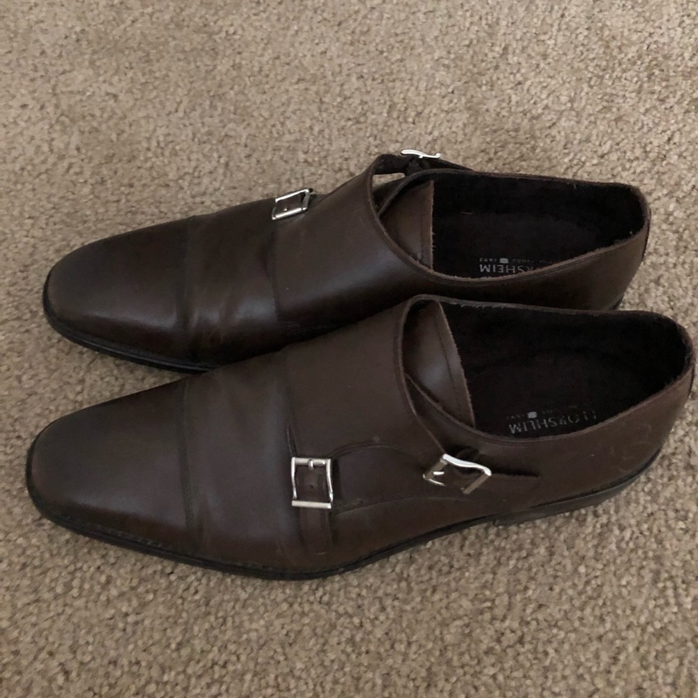 Size 12 Florsheim dress shoe, real leather.